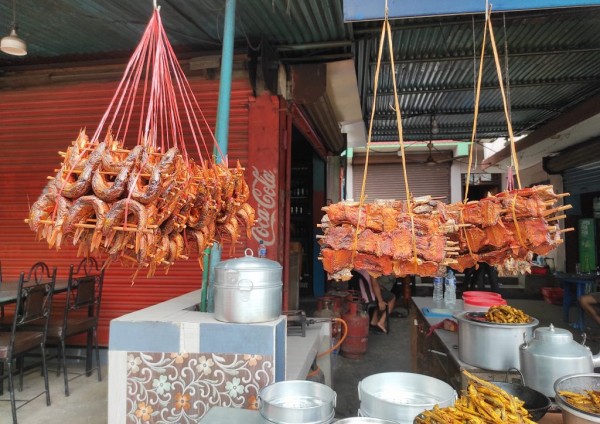 माछामा रङ्ग प्रयोग नगर्ने मलेखुका व्यवसायीको प्रतिबद्धता       